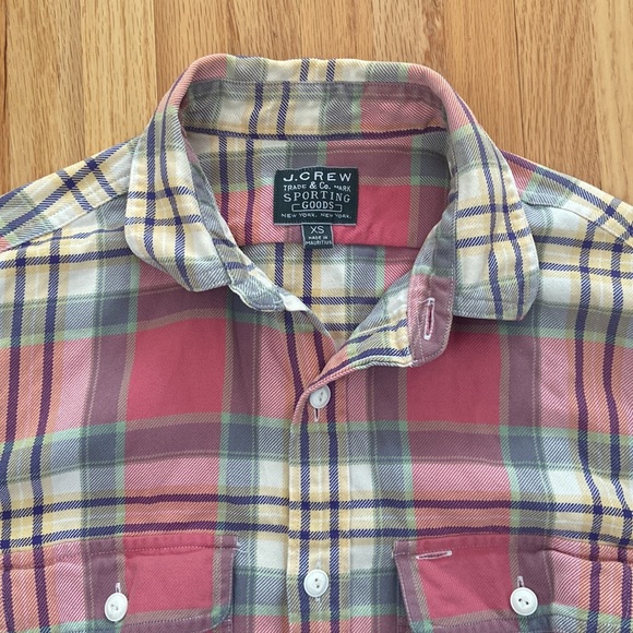 Men’s J. Crew Casual Button Down Shirt - Picture 2 of 3